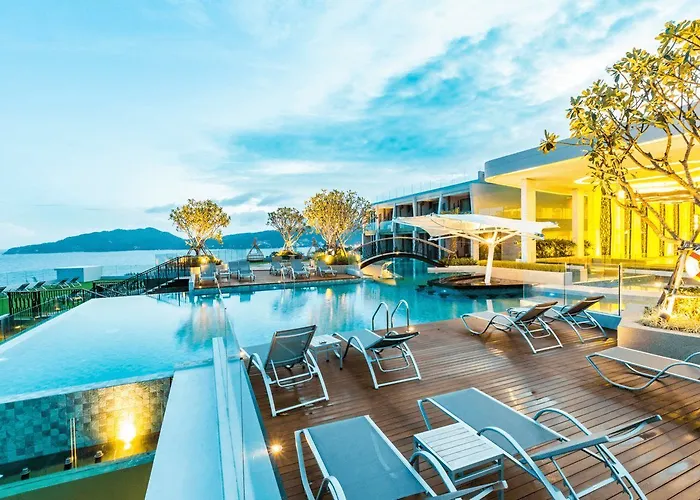 Crest Resort&Pool Villas